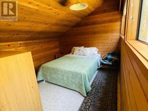 963 Spilsbury Drive, Savary Island, BC - Indoor Photo Showing Bedroom