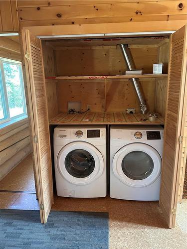 530 Goldeneye Lane, Swan River, MB - Indoor Photo Showing Laundry Room