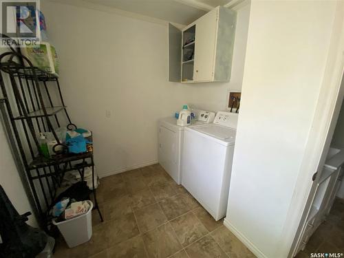 81 Grand Avenue, Plenty, SK - Indoor Photo Showing Laundry Room