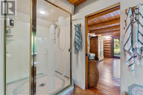 1291 Otter Lake Road, Armstrong, BC - Indoor Photo Showing Bathroom