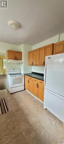 616 1St Street E, Meadow Lake, SK - Indoor Photo Showing Kitchen
