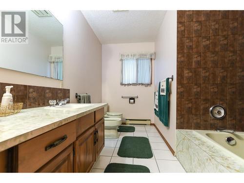 82 Currie Street, Kitimat, BC - Indoor Photo Showing Bathroom