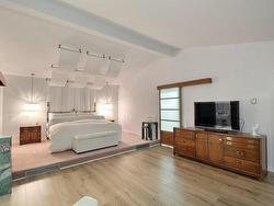 Master bedroom - 