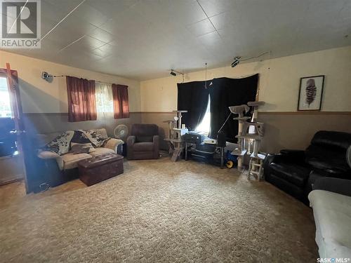 Beadle Acreage, Kindersley Rm No. 290, SK - Indoor Photo Showing Living Room