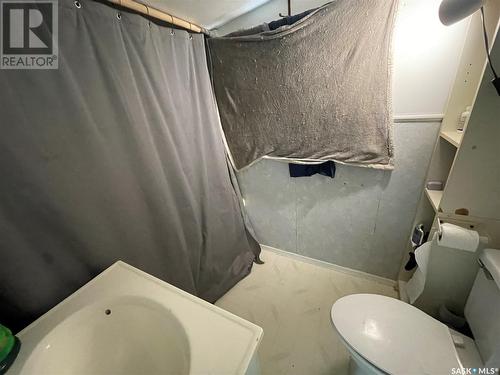 Beadle Acreage, Kindersley Rm No. 290, SK - Indoor Photo Showing Bathroom