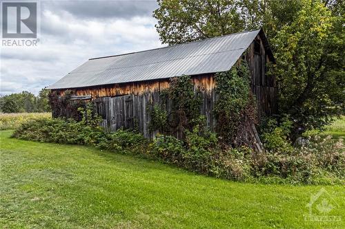 The historical barn - 5689 Ferry Road, Ottawa, ON - Outdoor