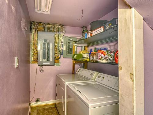 Salle de lavage - 80 Ch. Du Moulin-David, Lac-Supérieur, QC - Indoor Photo Showing Laundry Room