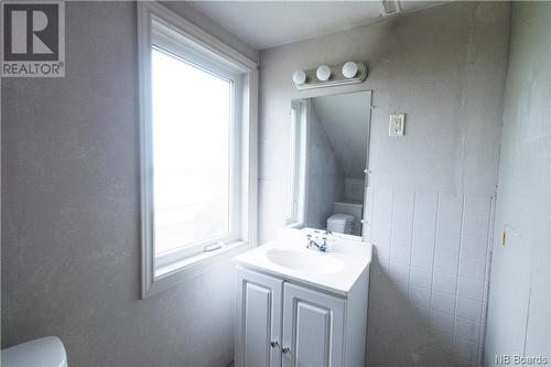 362 Route 380, Lake Edward, NB - Indoor Photo Showing Bathroom