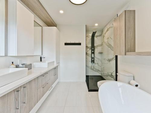 Ensuite bathroom - 3433 Rue Éva-Tanguay, Sherbrooke (Les Nations), QC - Indoor Photo Showing Bathroom