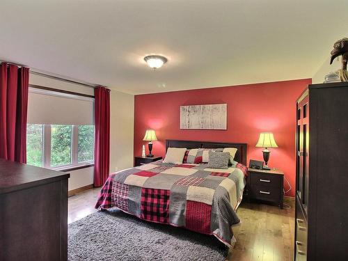 Master bedroom - 1 Ch. De La Montagne, Saint-Siméon, QC - Indoor Photo Showing Bedroom