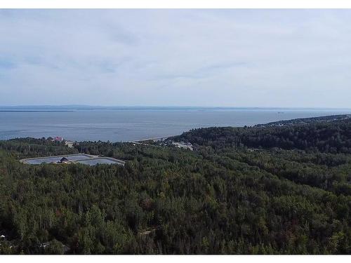 Vue sur l'eau - 1 Ch. De La Montagne, Saint-Siméon, QC - Outdoor With View