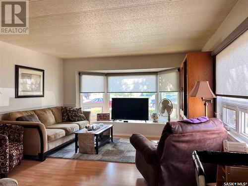 626 Little Quill Avenue, Wynyard, SK - Indoor Photo Showing Living Room