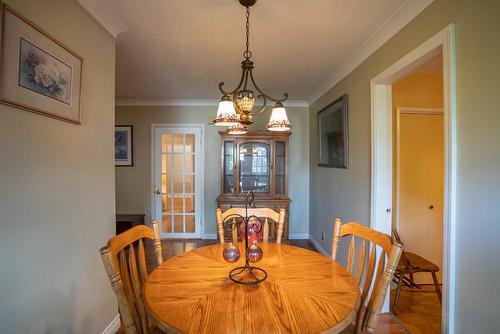 242 2Nd Avenue, Fernie, BC - Indoor Photo Showing Dining Room