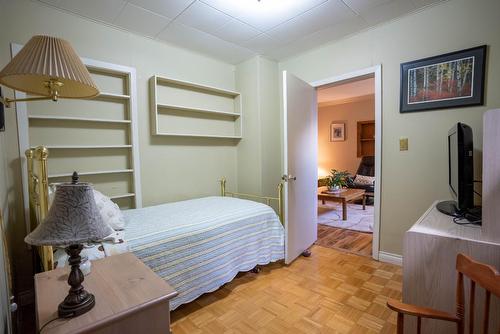 242 2Nd Avenue, Fernie, BC - Indoor Photo Showing Bedroom