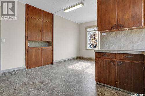 2 Tennant Street, Craven, SK - Indoor