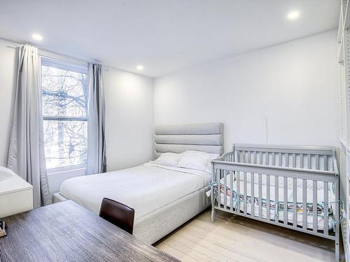 Chambre Ã Â coucher - 3820 Av. Prud'Homme, Montréal (Côte-Des-Neiges/Notre-Dame-De-Grâce), QC - Indoor Photo Showing Bedroom