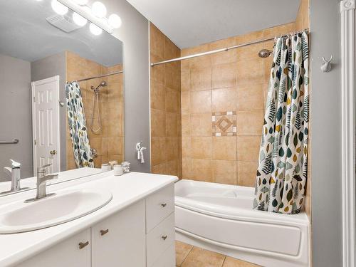 Salle de bains - 1379 Rue Logan, Montréal (Ville-Marie), QC - Indoor Photo Showing Bathroom