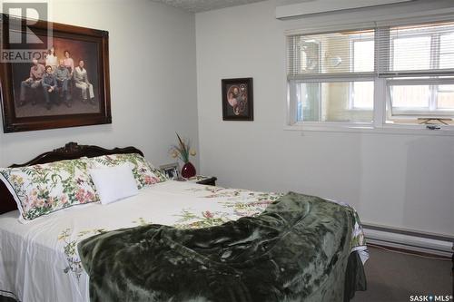 13 228 3Rd Street Ne, Weyburn, SK - Indoor Photo Showing Bedroom