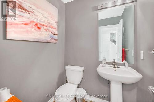 825 Cook Cres, Shelburne, ON - Indoor Photo Showing Bathroom