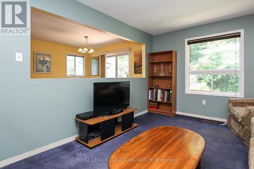 93 Silver Birch Ave, Wasaga Beach, ON - Indoor Photo Showing Living Room