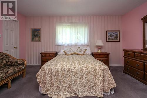 93 Silver Birch Ave, Wasaga Beach, ON - Indoor Photo Showing Bedroom