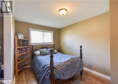 320 Park Street, Orillia, ON - Indoor Photo Showing Bedroom