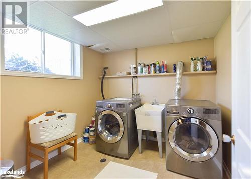 320 Park Street, Orillia, ON - Indoor Photo Showing Laundry Room