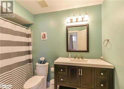 320 Park Street, Orillia, ON - Indoor Photo Showing Bathroom