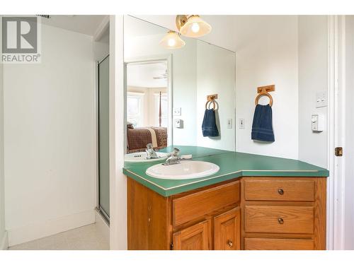 444 Collett Road, Kelowna, BC - Indoor Photo Showing Bathroom