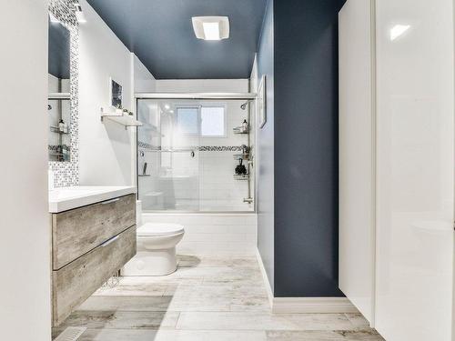 Salle de bains - 5100 Rue Aurèle, Longueuil (Saint-Hubert), QC - Indoor Photo Showing Bathroom