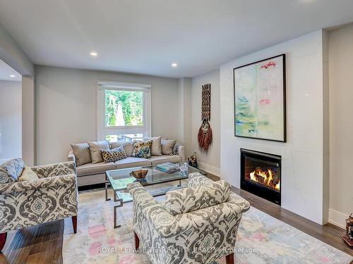 1693 Copseholm Tr, Mississauga, ON - Indoor Photo Showing Living Room With Fireplace
