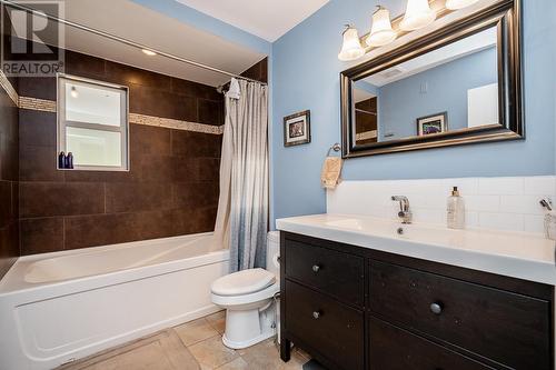 845 Smith Avenue, Coquitlam, BC - Indoor Photo Showing Bathroom