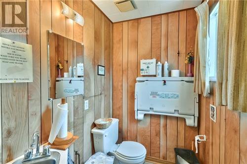 110 Ferguson Falls Road, Carleton Place, ON - Indoor Photo Showing Bathroom