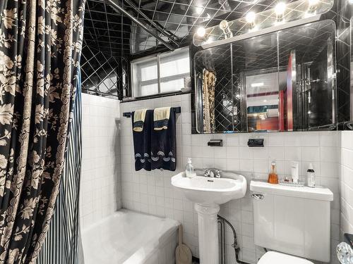 Ensuite bathroom - 5588 Av. Randall, Côte-Saint-Luc, QC - Indoor Photo Showing Bathroom