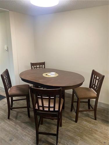 A4 1550 20Th Street, Brandon, MB - Indoor Photo Showing Dining Room