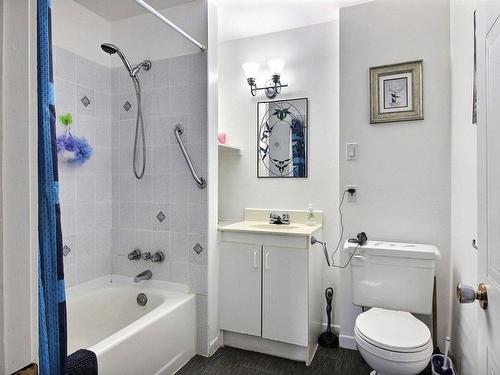 Bathroom - 36 Rue Water, Lachute, QC - Indoor Photo Showing Bathroom