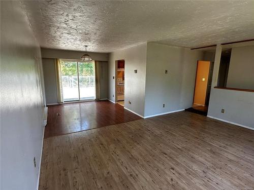 2242 Fitzgerald Ave, Courtenay, BC - Indoor Photo Showing Other Room