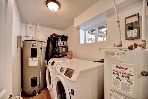 Autre - 1210  - 1214 Rue Milton, Laval (Chomedey), QC - Indoor Photo Showing Laundry Room