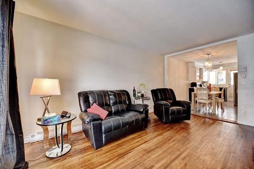 Salon - 1210  - 1214 Rue Milton, Laval (Chomedey), QC - Indoor Photo Showing Living Room