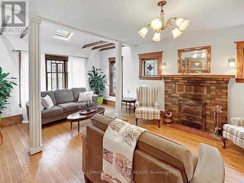 169 Albert St, Belleville, ON - Indoor Photo Showing Living Room