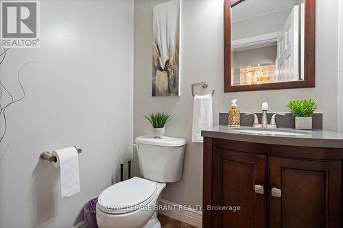 12 Shantz Ave, Brantford, ON - Indoor Photo Showing Bathroom