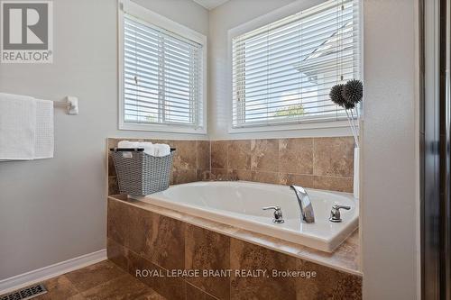 12 Shantz Ave, Brantford, ON - Indoor Photo Showing Bathroom