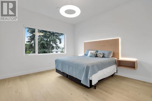 452 Knowles Road, Kelowna, BC - Indoor Photo Showing Bedroom