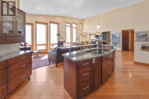 9419 3A Highway, Kuskanook, BC - Indoor Photo Showing Kitchen