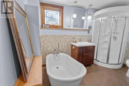 9419 3A Highway, Kuskanook, BC - Indoor Photo Showing Bathroom