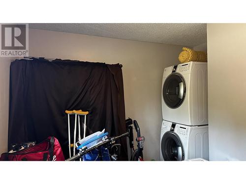 4633 Robson Avenue, Prince George, BC - Indoor Photo Showing Laundry Room