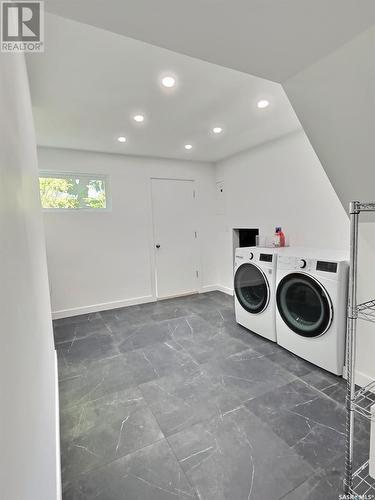 1104 Borden Drive, Esterhazy, SK - Indoor Photo Showing Laundry Room