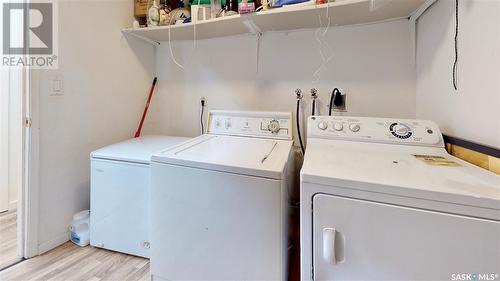257 Halifax Street, Regina, SK - Indoor Photo Showing Laundry Room