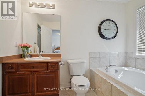 3064 Highvalley Rd, Oakville, ON - Indoor Photo Showing Bathroom