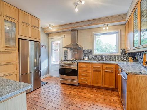 Kitchen - 1209Z  - 1211Z Ch. De La Montagne, Mont-Saint-Hilaire, QC 